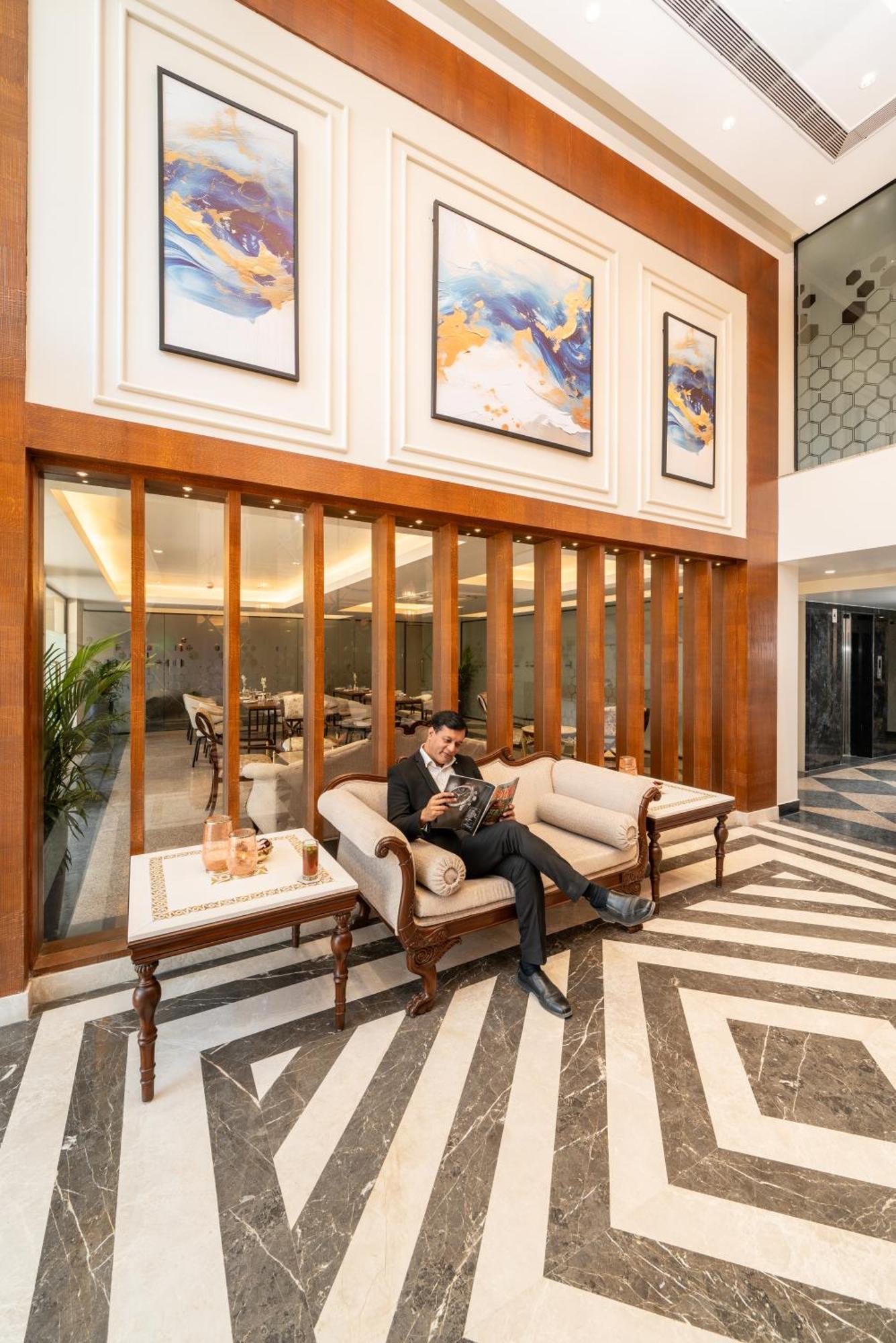 Foxtrail, Sector 42 - Am Hotel Kollection Ґурґаон Екстер'єр фото